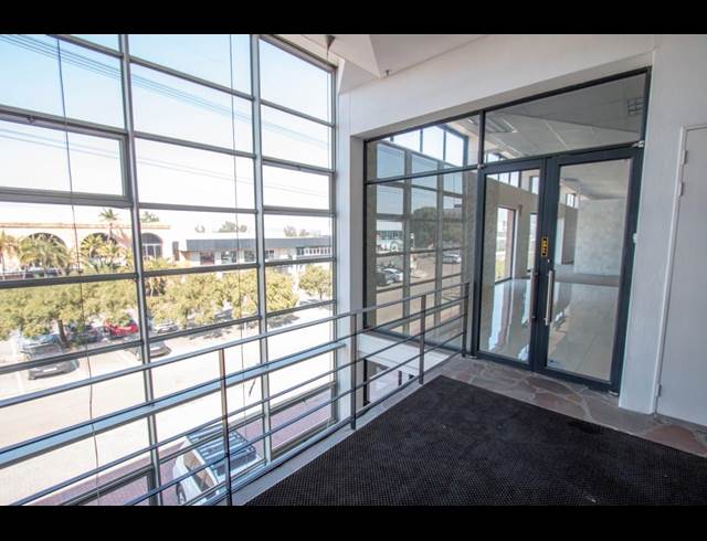 652M² OFFICE TO LET IN KRAMERVILLE
