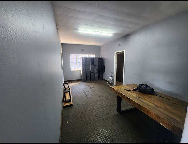 650M² WAREHOUSE TO LET IN WADEVILLE