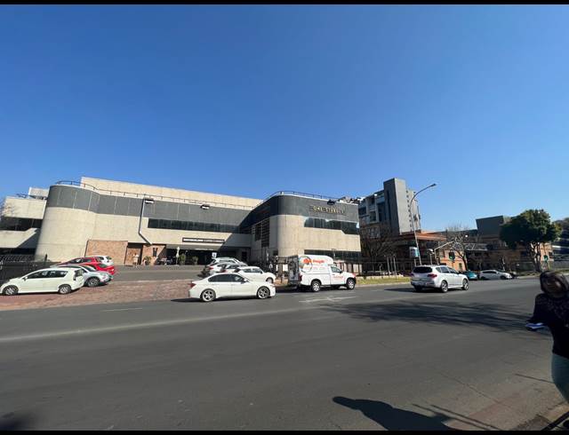 877M² OFFICE TO LET IN ROSEBANK