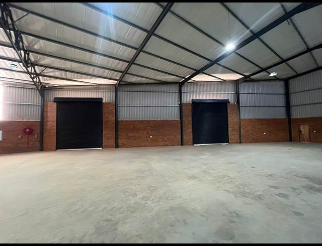 2,702M² WAREHOUSE TO LET IN ORMONDE