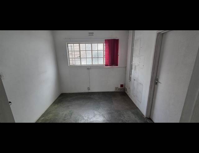 430M² WAREHOUSE TO LET IN VINTONIA