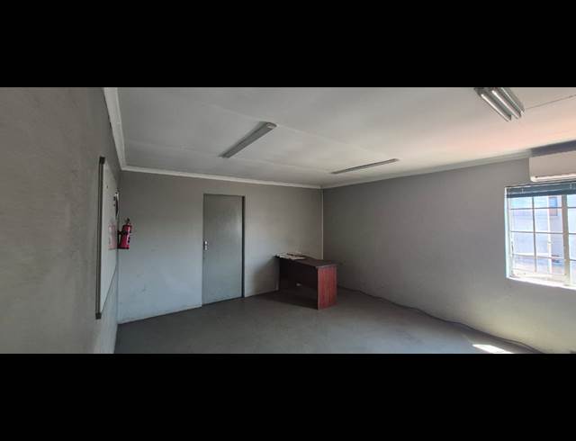 264M² WAREHOUSE TO LET IN ANDERBOLT