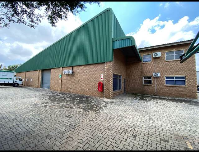 841M² WAREHOUSE RENTED IN CHLOORKOP