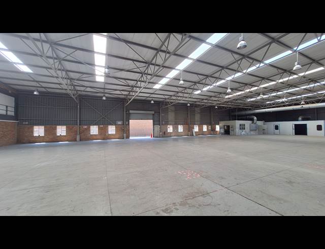 2,700M² FACTORY TO LET IN STORMILL