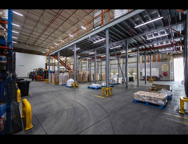 9,162M² WAREHOUSE TO LET IN WATERFALL