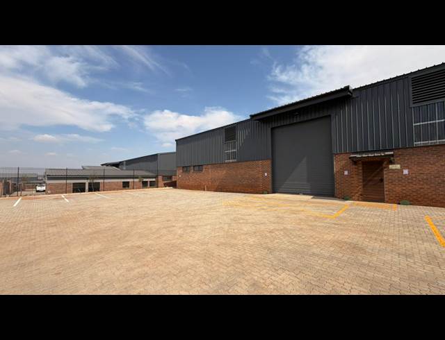1,026M² WAREHOUSE TO LET IN SUNDERLAND RIDGE
