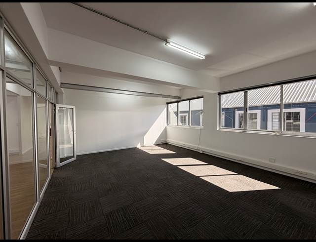 438M² OFFICE TO LET IN GREEN POINT