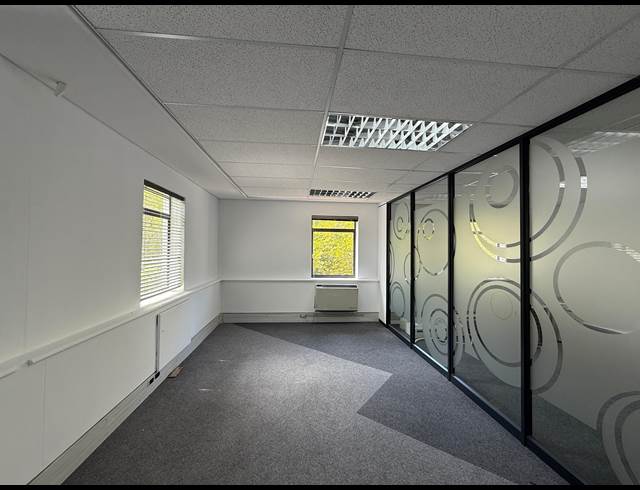 310M² OFFICE TO LET IN NEWLANDS