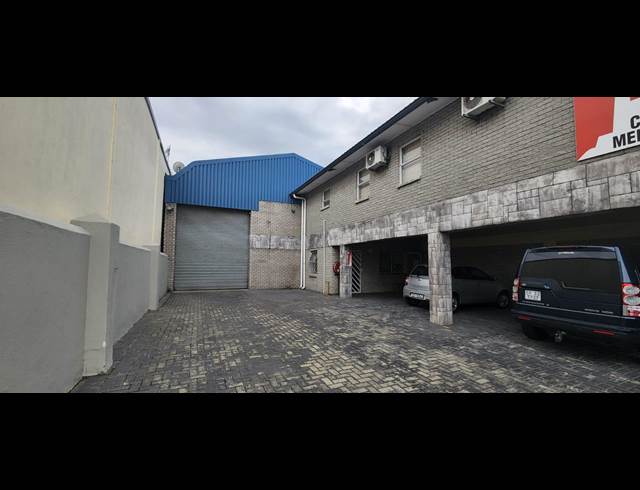 590M² WAREHOUSE TO LET IN SAXENBURG PARK 1