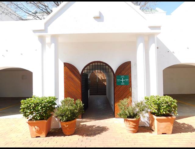 305M² OFFICE TO LET IN FERNDALE