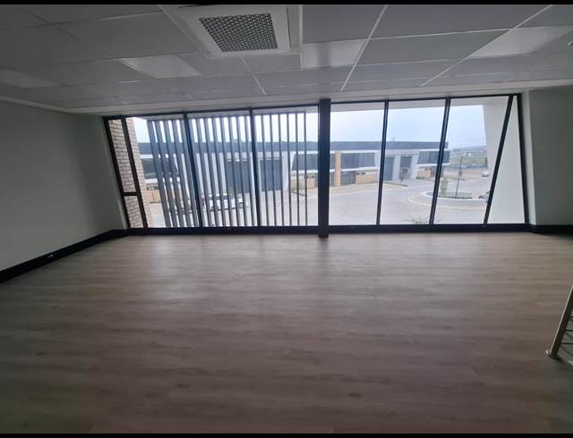 565M² WAREHOUSE TO LET IN STIKLAND INDUSTRIAL