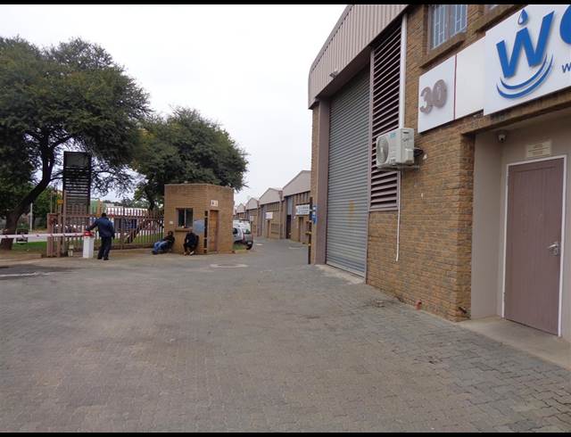 444M² WAREHOUSE TO LET IN MEADOWDALE