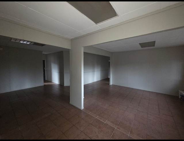 200M² OFFICE TO LET IN KOEDOESPOORT INDUSTRIAL