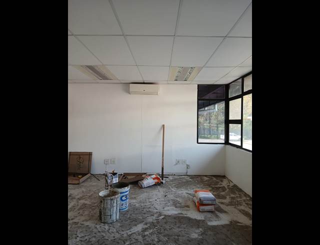 262M² WAREHOUSE TO LET IN RED HILL