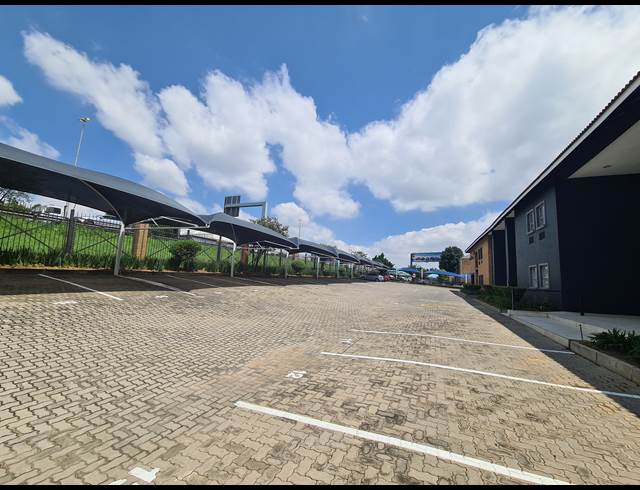 2,234M² OFFICE TO LET IN VORNA VALLEY
