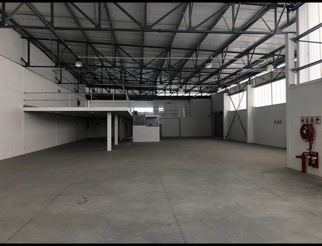 1,041M² WAREHOUSE TO LET IN BELLVILLE SOUTH