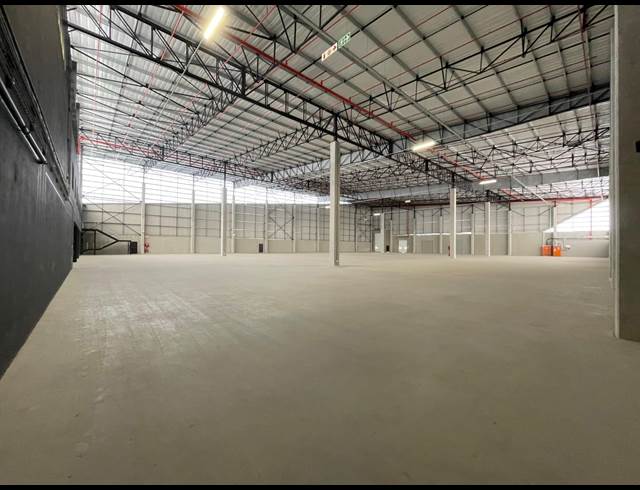 4,883M² WAREHOUSE TO LET IN WATERFALL