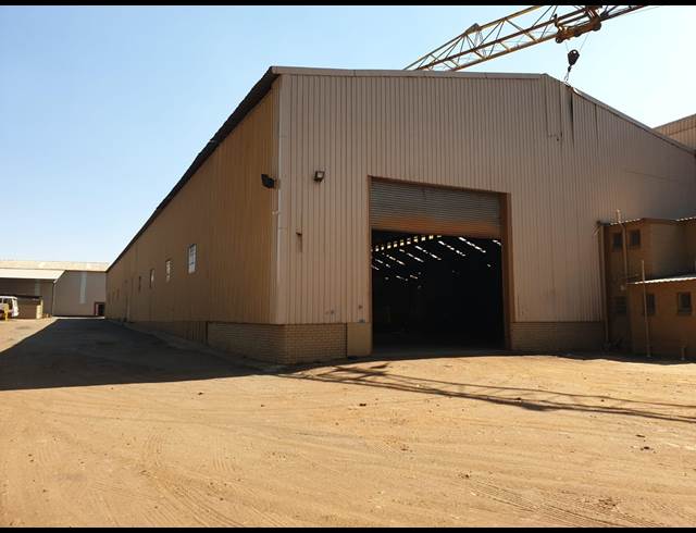 5,230M² WAREHOUSE TO LET IN WADEVILLE