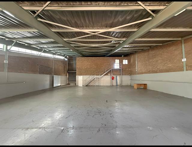 391M² WAREHOUSE TO LET IN HALFWAY HOUSE