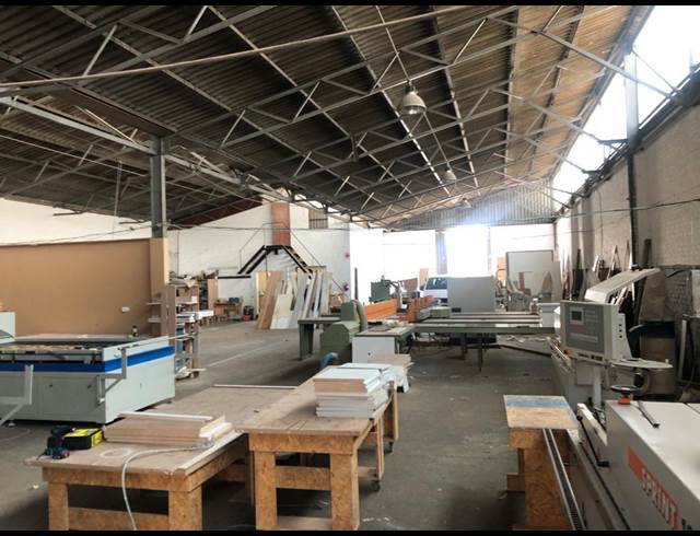 736M² WAREHOUSE RENTED IN TRIANGLE FARM