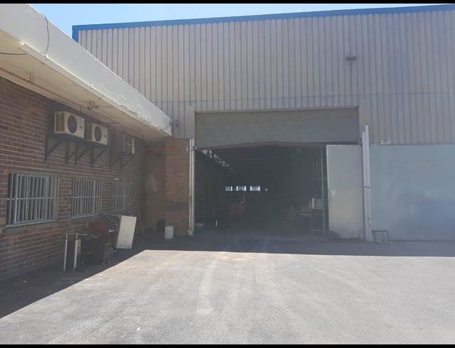 1,626M² WAREHOUSE TO LET IN AMALGAM