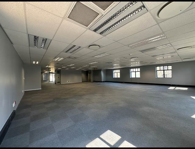 473M² OFFICE TO LET IN SANDTON CENTRAL
