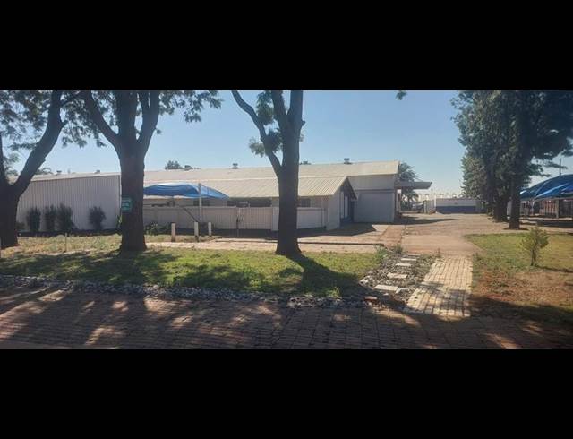 INDUSTRIAL PROPERTY TO RENT IN ROSSLYN