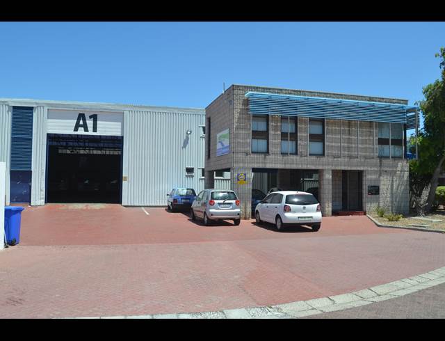 1,179M² WAREHOUSE TO LET IN BELLVILLE SOUTH