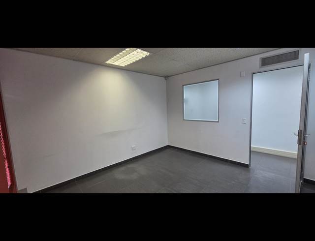 400M² OFFICE TO LET IN NELSPRUIT EXT 1