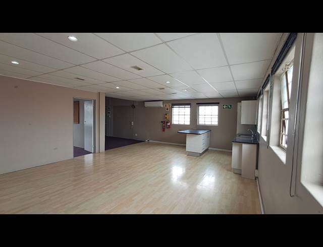 105M² OFFICE TO LET IN BEREA