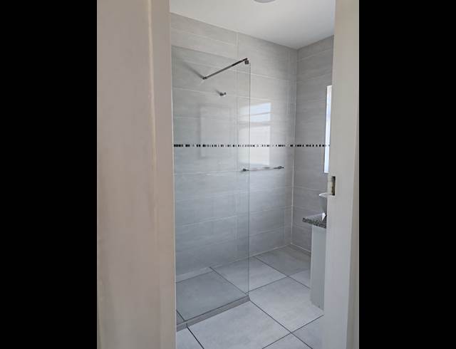 2 bed property to rent in PLUMSTEAD