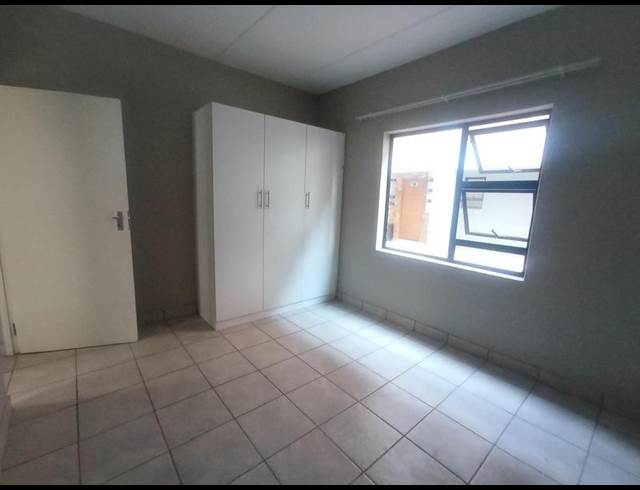 2 BEDROOM PROPERTY TO RENT IN GROBLERPARK
