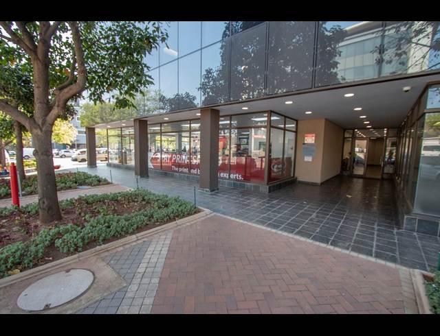 1,557M² OFFICE TO LET IN PARKTOWN