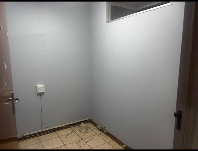 20M² MEDICAL SUITE TO LET IN ORANGE GROVE