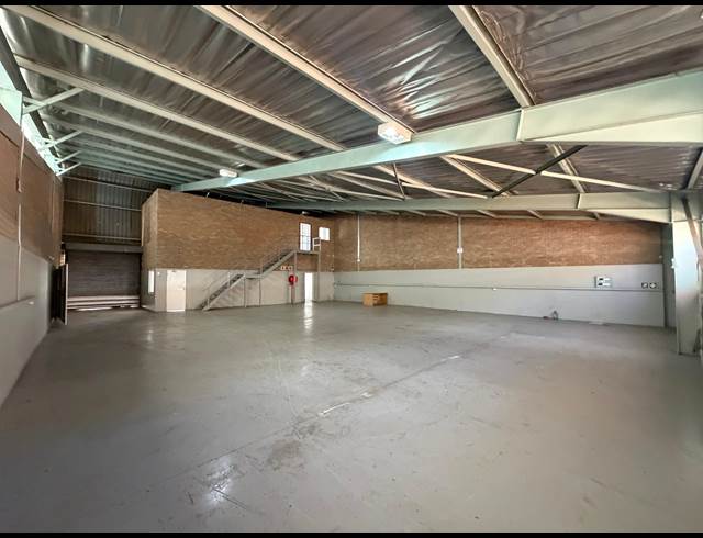 391M² WAREHOUSE TO LET IN HALFWAY HOUSE
