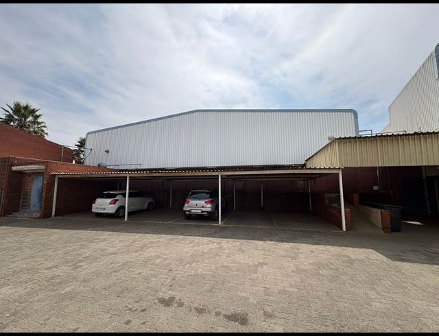3,168M² WAREHOUSE TO LET IN SELBY