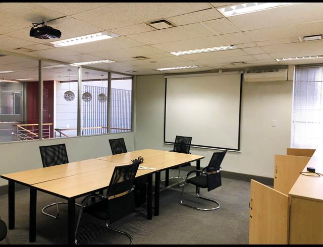 6,162M² OFFICE TO LET IN ISANDO