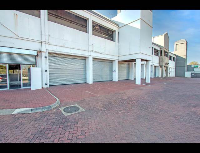 1,000M² SHOWROOM TO LET IN BRYANSTON