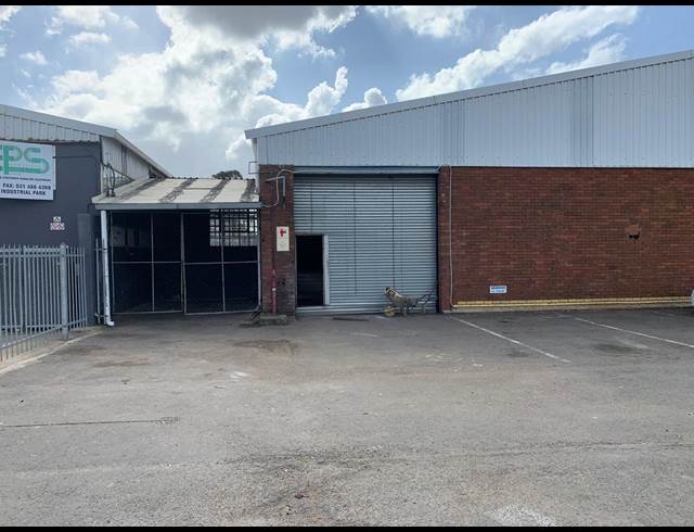 1,390M² WAREHOUSE TO LET IN GLEN ANIL