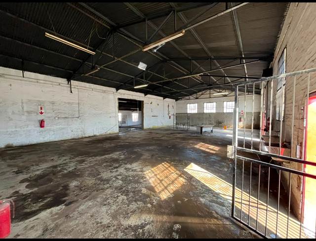 373M² WAREHOUSE TO LET IN NEW ERA