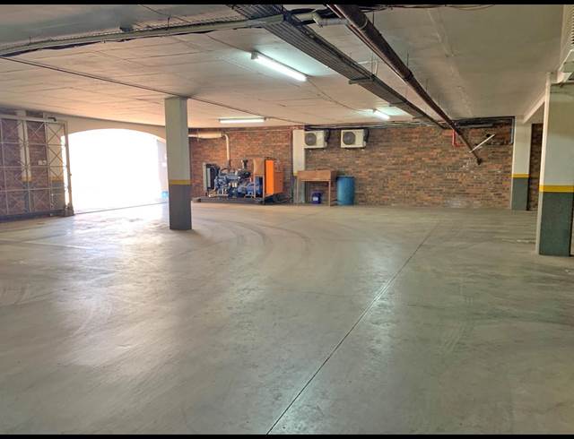 218M² OFFICE TO LET IN HOUGHTON ESTATE