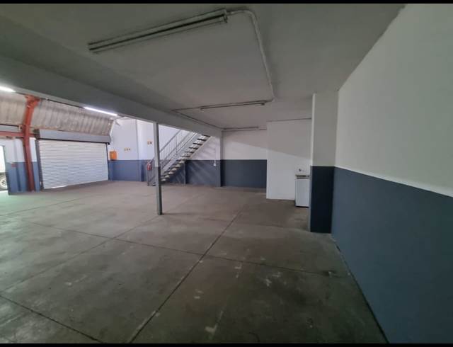 155M² WAREHOUSE TO LET IN STEELEDALE