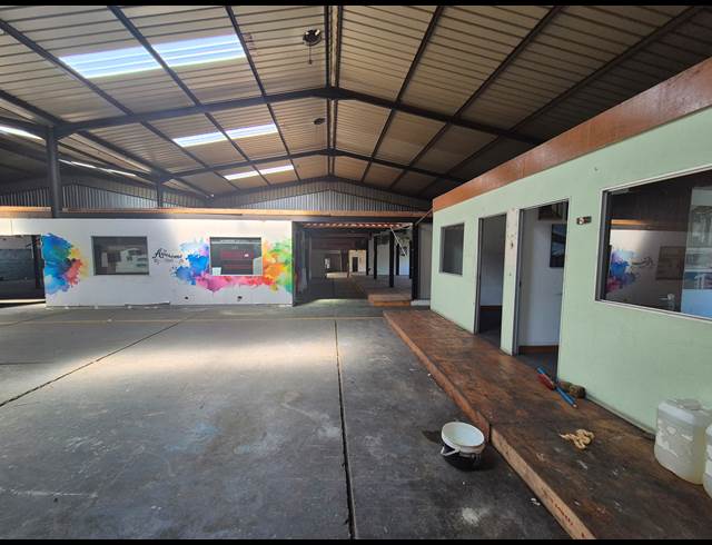 650M² WAREHOUSE TO LET IN WADEVILLE