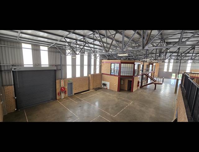 961M² WAREHOUSE TO LET IN LASER PARK