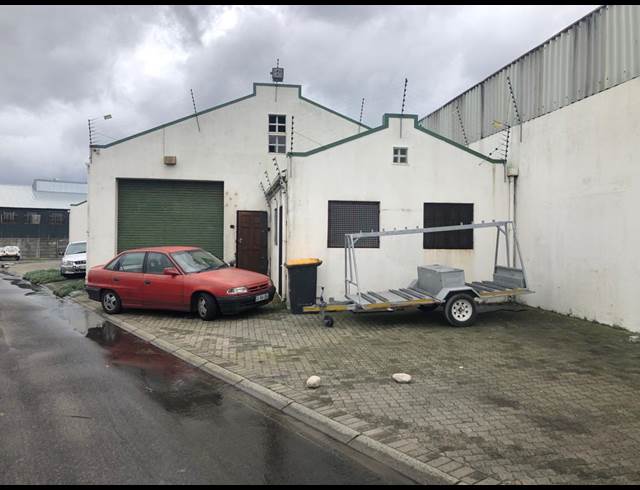 146M² WAREHOUSE TO LET IN OTTERY