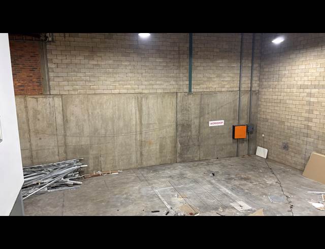 477M² WAREHOUSE TO LET IN LINBRO PARK