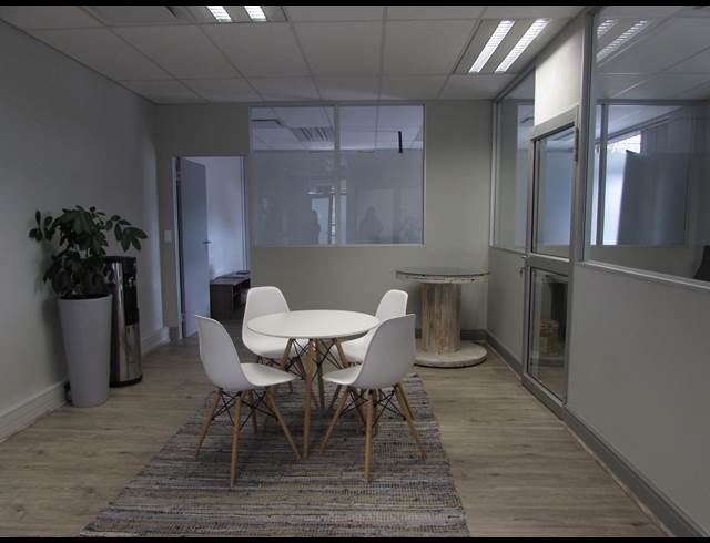 Business property to rent in CENTURY CITY