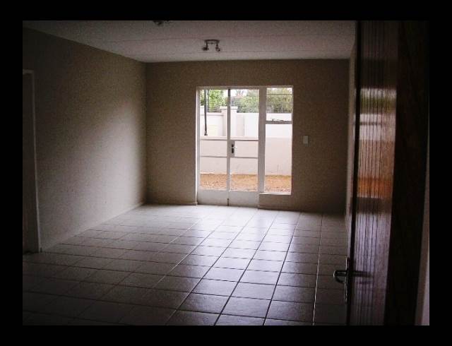 1 bed property to rent in KLIPPOORTJE
