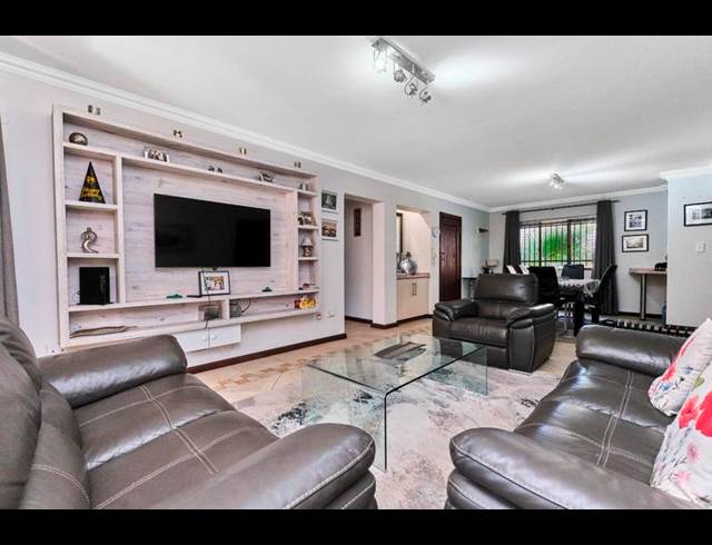 2 BEDROOM PROPERTY TO RENT IN MORNINGSIDE