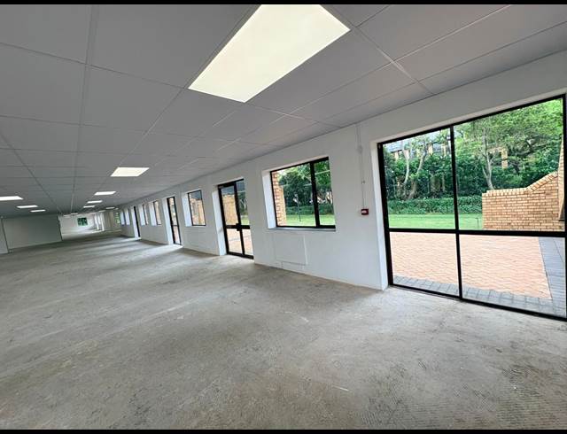 402M² OFFICE TO LET IN VORNA VALLEY